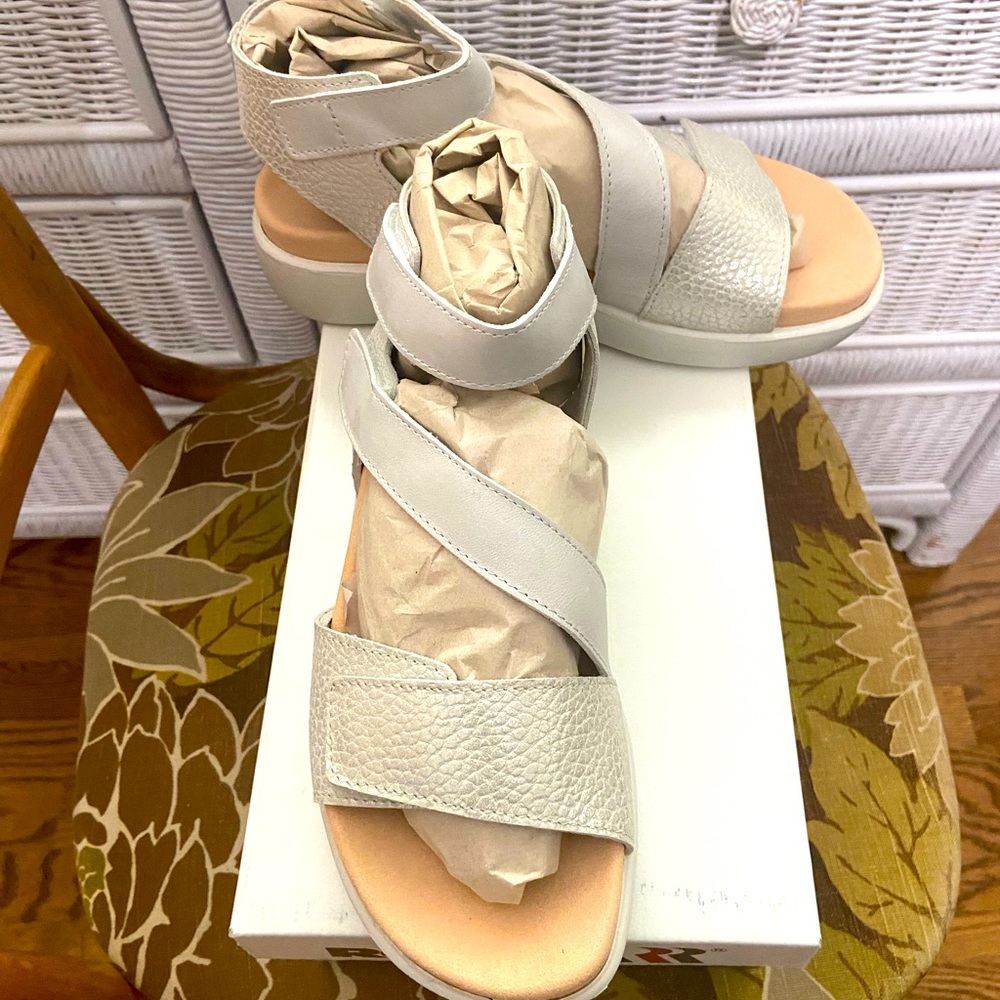 Romika Borneo 07 Gladiator Leather Sandals Off White NIB